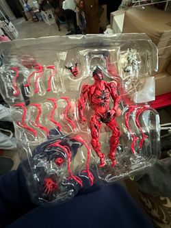 Bootleg revoltech carnage figure
