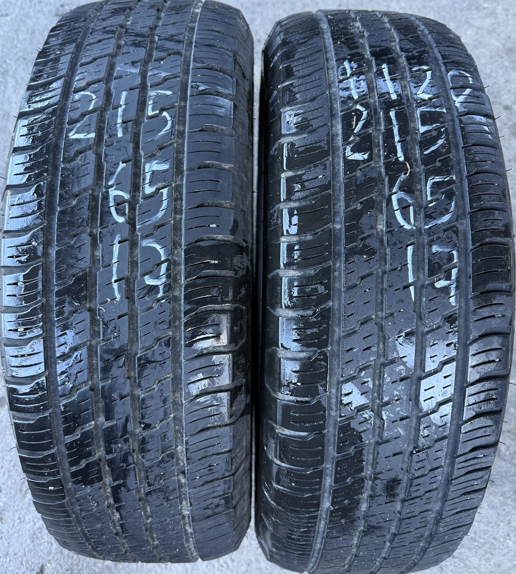 215/65/17(Falken)