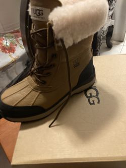 Uggs Leather Boots Size 8,10