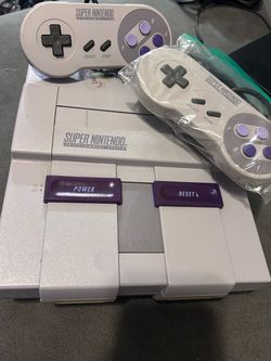 1 Chip Model Super Nintendo Entertainment System with 2 Controllers