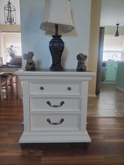 The one best side table assets table