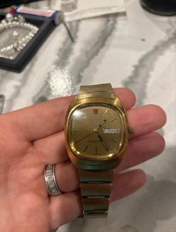 Omega Geneve Megaquartz