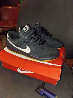 Nike dunk low retro