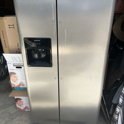 Free Refrigerator (Working Does Not Get Cold)