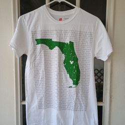 Disneyland Florida T-shirt size Small Unisex Hanes white