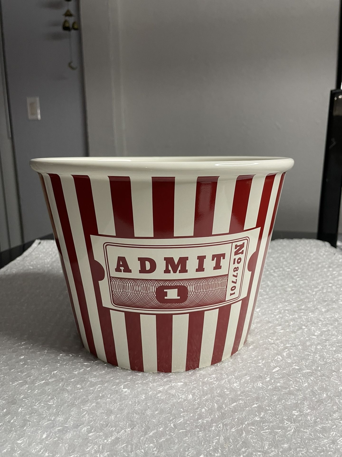 William Sonoma Popcorn Bowl