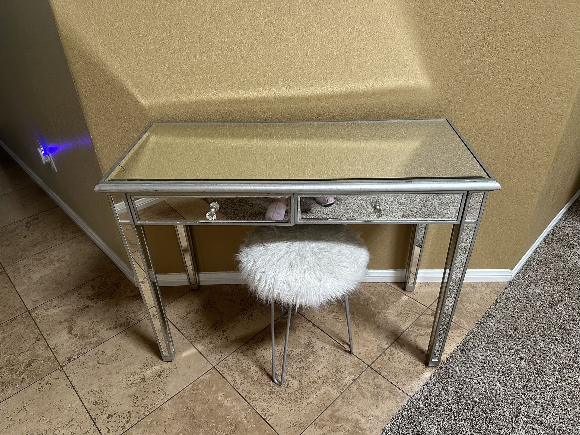 Mirrored Vanity Table Or Side Table &Chair