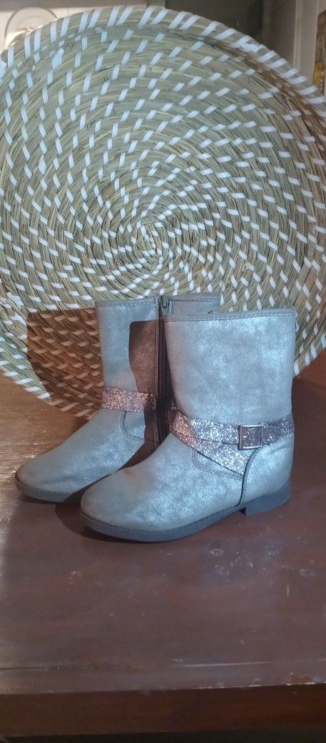 OshKosh | Girl's OshKosh Boots, Gray, Size  13.
