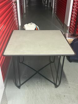 Jordan brown table
