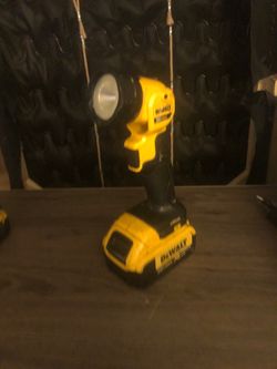 Dewalt flashlight