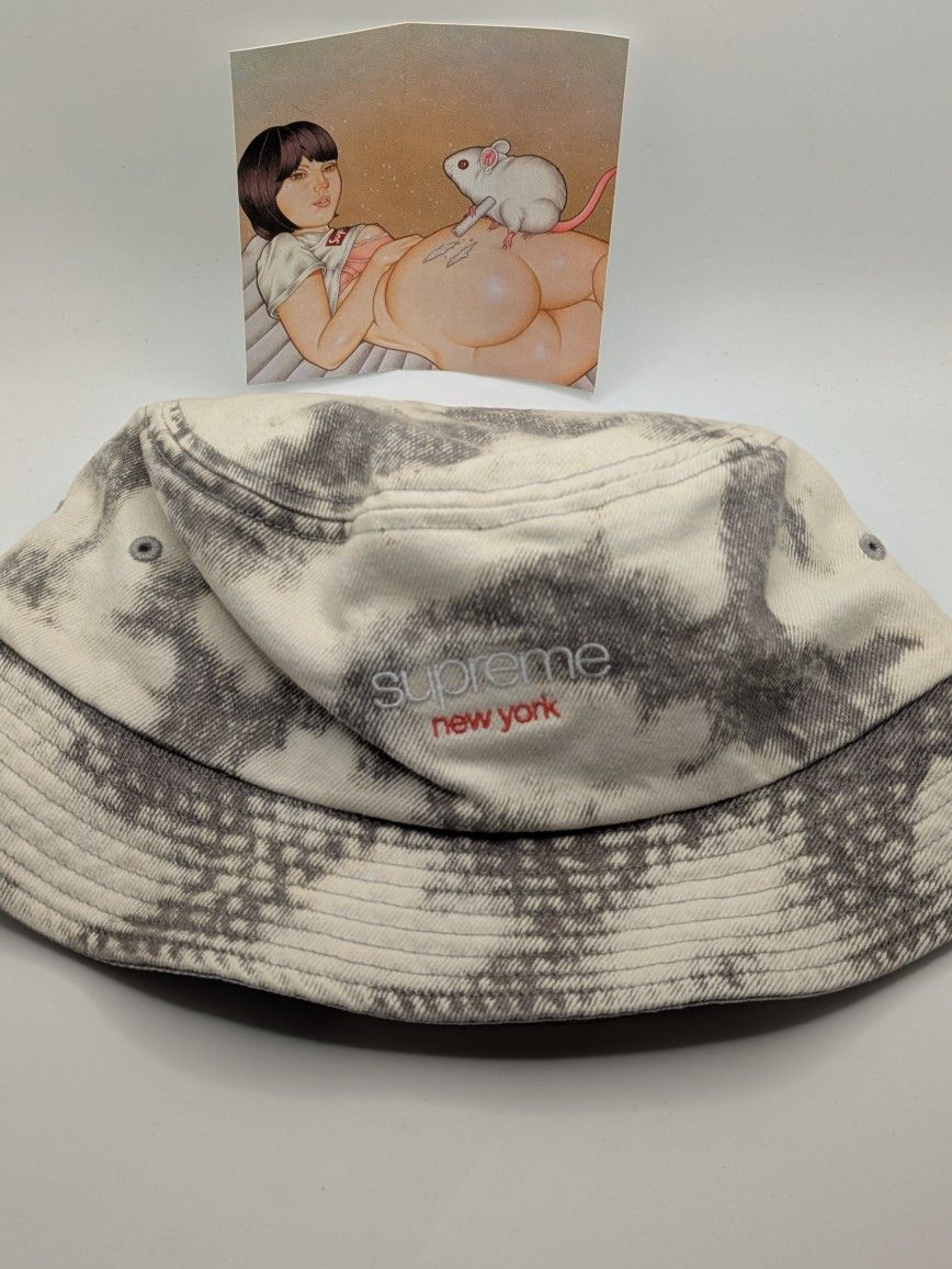 Supreme Denim CrusherBleached Hat w Free Sticker M/L