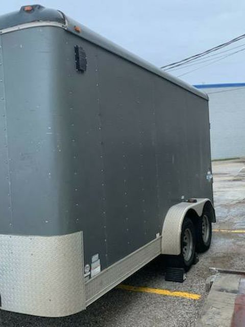 Enclosed Trailer Double Axle! 14x7