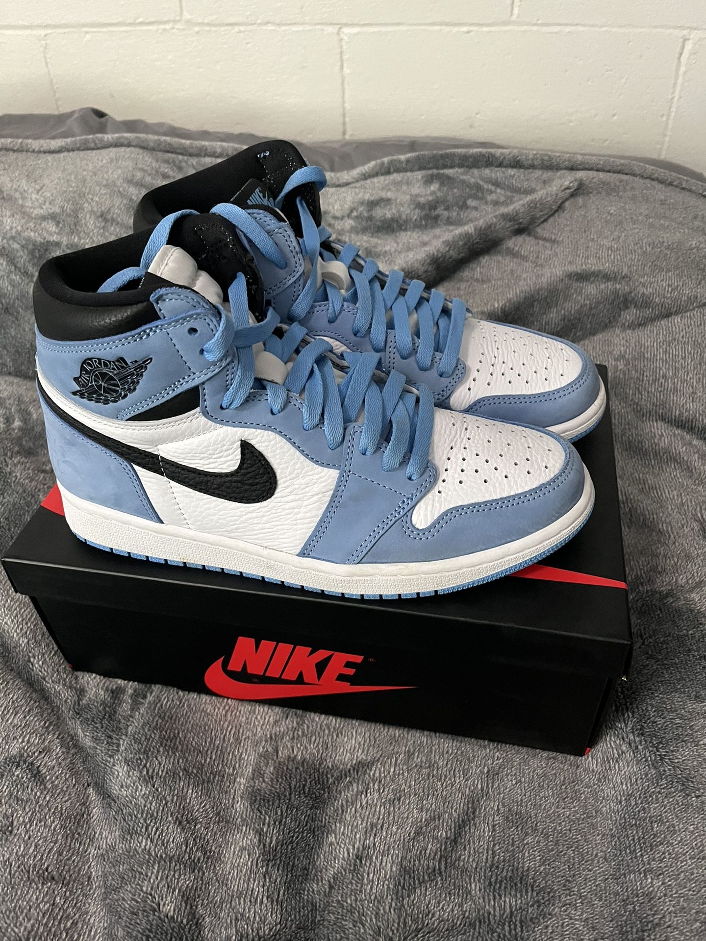 Air jordan 1 university blue 