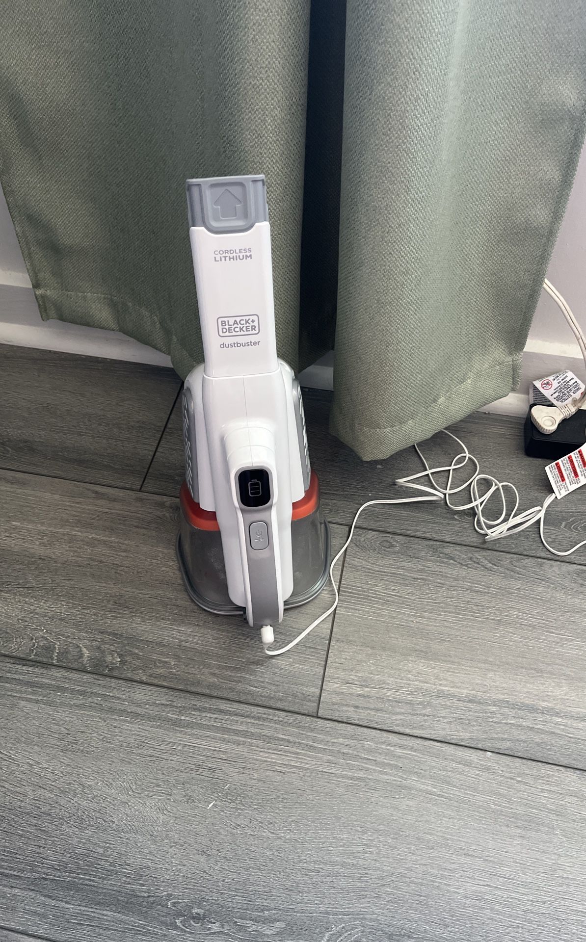 Black And Decker Upholstery Hand Held Vacuum