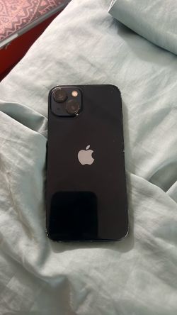 iPhone 13 , no cracks, no issues