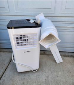MaxKare Portable Air Conditioner with exhaust hose and window kit like new!!