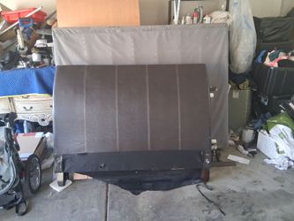 Bed headboard w/btm box