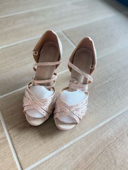Dance shoes 318