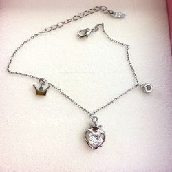 Dainty Cute Strawberry &little Crown Bracelet 