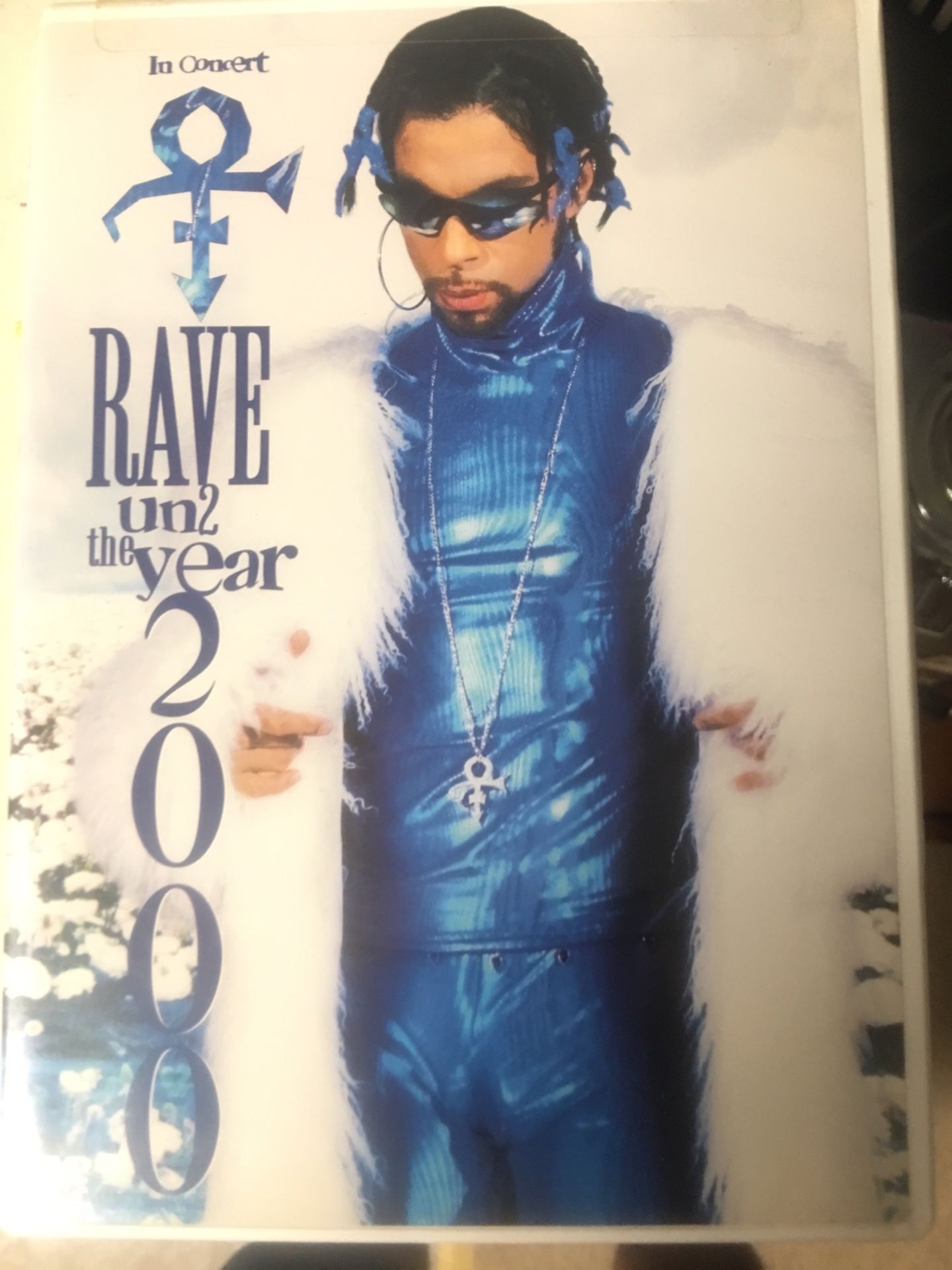 Prince rave un2 the year 2000 concert DVD