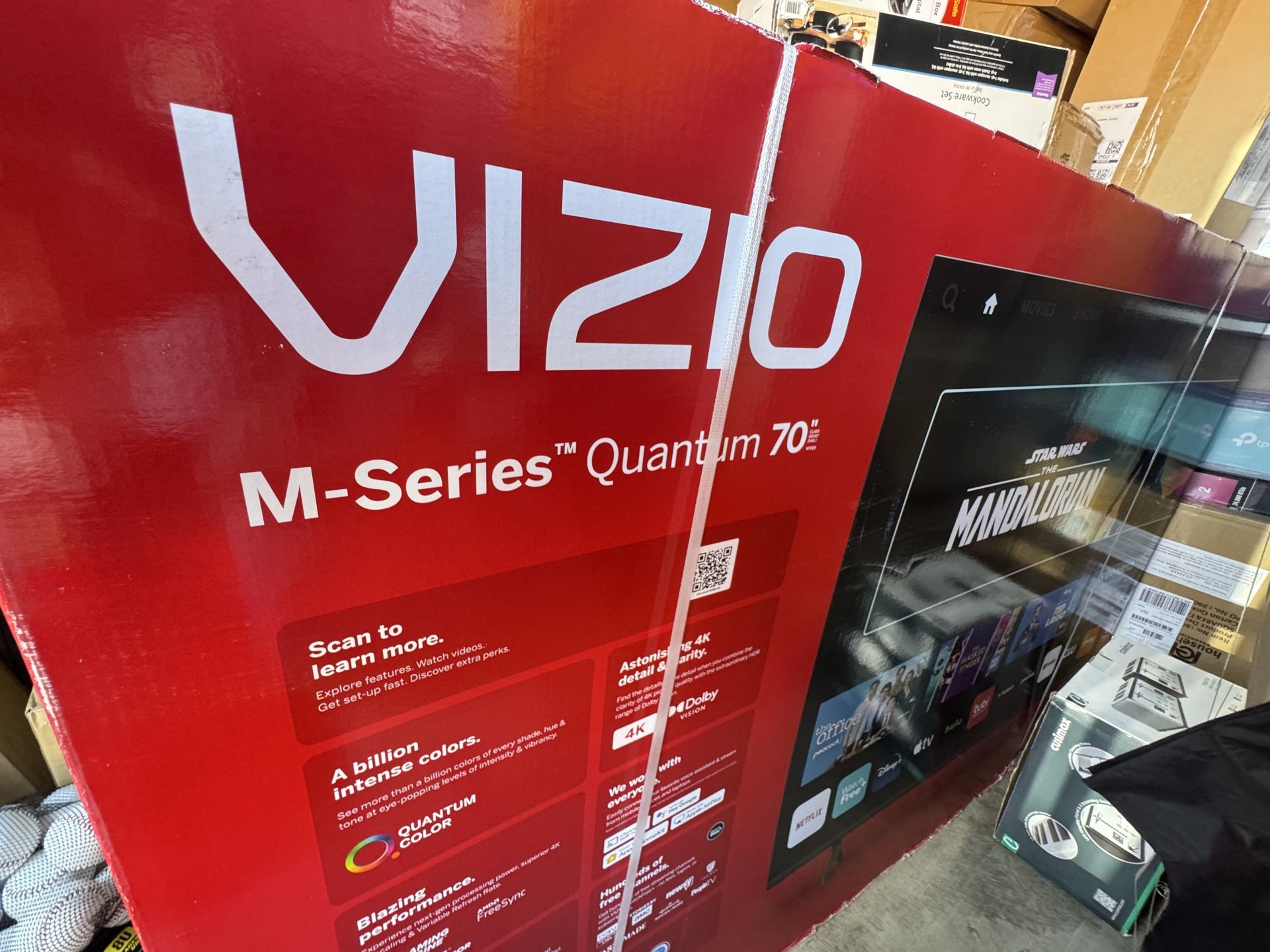 VIZIO m-series quantum 70” TV
