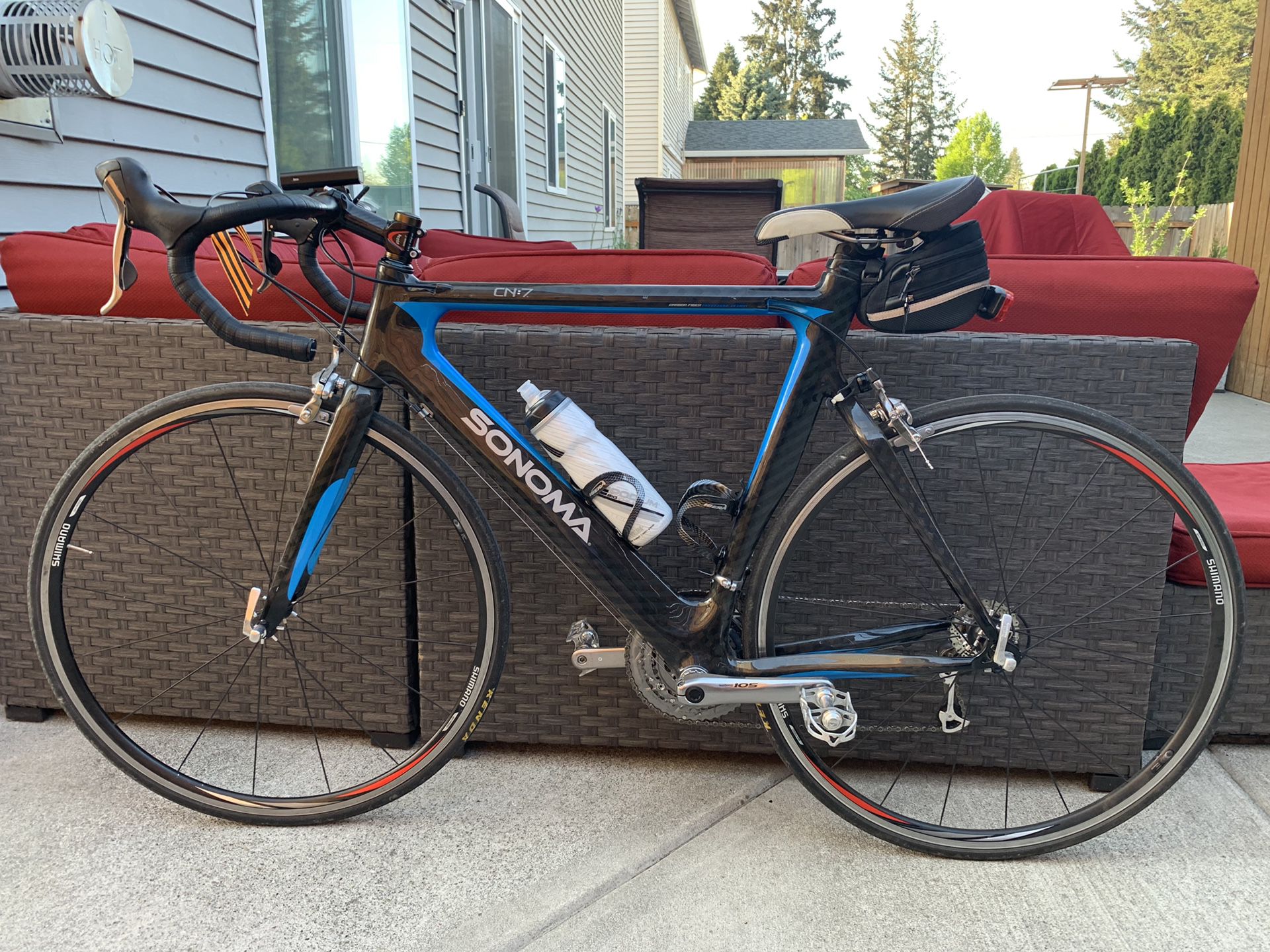 Carbon Fiber Frame Road Bike + Shimano Comp.