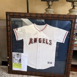 autographed jersey, Angels pitcher Scot Shields