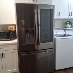 LG Blackstainless Steel Knock On Door Lights Up 