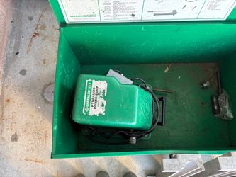 Greenlee 882 emt bender 11/4”-2”. With an additional brand new ram.with a greenlee 975 hydraulic pump with box.