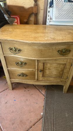 Dresser