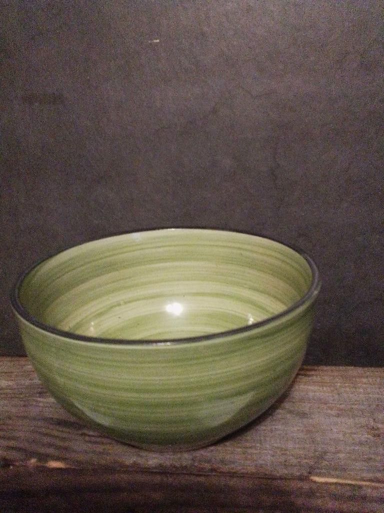 Gibson Home Colored Stoneware Bowl Green Swirl Dishwasher And Microwave Safe.