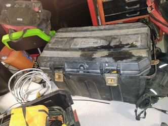 Portable tool box