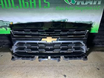 2020-2021 Chevrolet Colorado front upper grille assembly