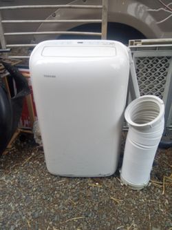 Toshiba portable AC like new