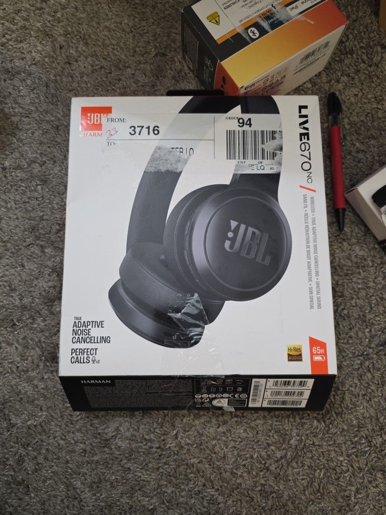 JBL Live 670NC Wireless On-Ear Headphones with True Adaptive Noise Cancelling
JBL
4.2 out of 5 stars, average rating value. Read 41 Reviews. Same page