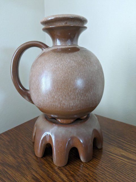 Authentic vintage Frankoma Gracetone Art Pottery carafe pitcher decanter with warmer stand is a beautiful addition to any Mid-Century Modern collectio