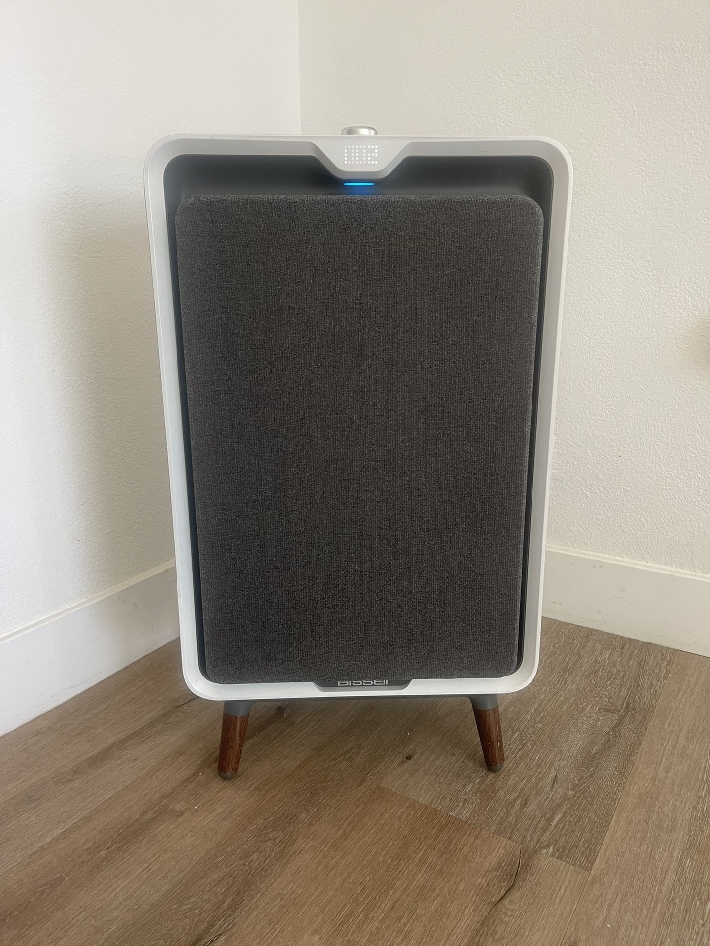 BISSELL air320 Air Purifier – Excellent Condition