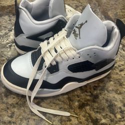 Jordan 4