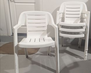 Patio lawn chairs
