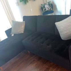 Velvet Black Futon 