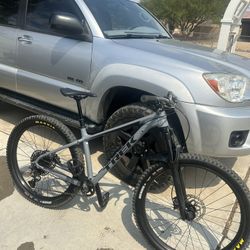 Trek Roscoe 8 for Sale in Apple Valley CA OfferUp