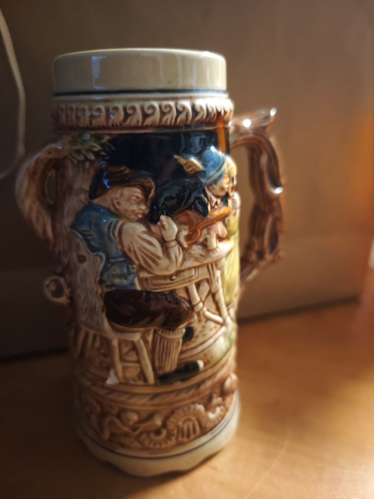 Vintage Fred Roberts Ceramic Musical Beer Stein β $71.99 (Negotiable)