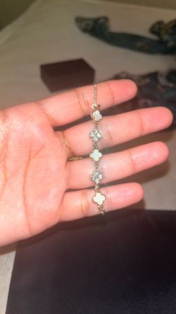 New waterproof bracelet clover symbol new location pick up : Eastvale