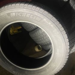 275:55:20 Michelin Quiero $380 Por Ellas 