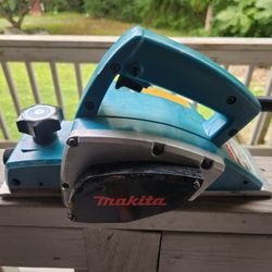 makita 3-1/4 planer with case