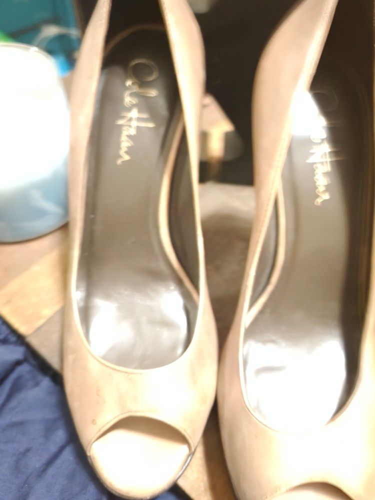 Cole Haan Peeptoe Tan Heels Size 7