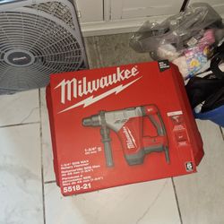 Milwaukee Impact Drill 