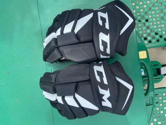 CCM Gloves