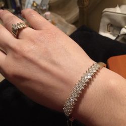 3 1/4 Ct Diamond Bangle Braselet In 14 K Gold . 