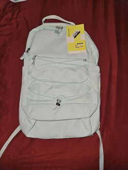 4 zippers Brand new